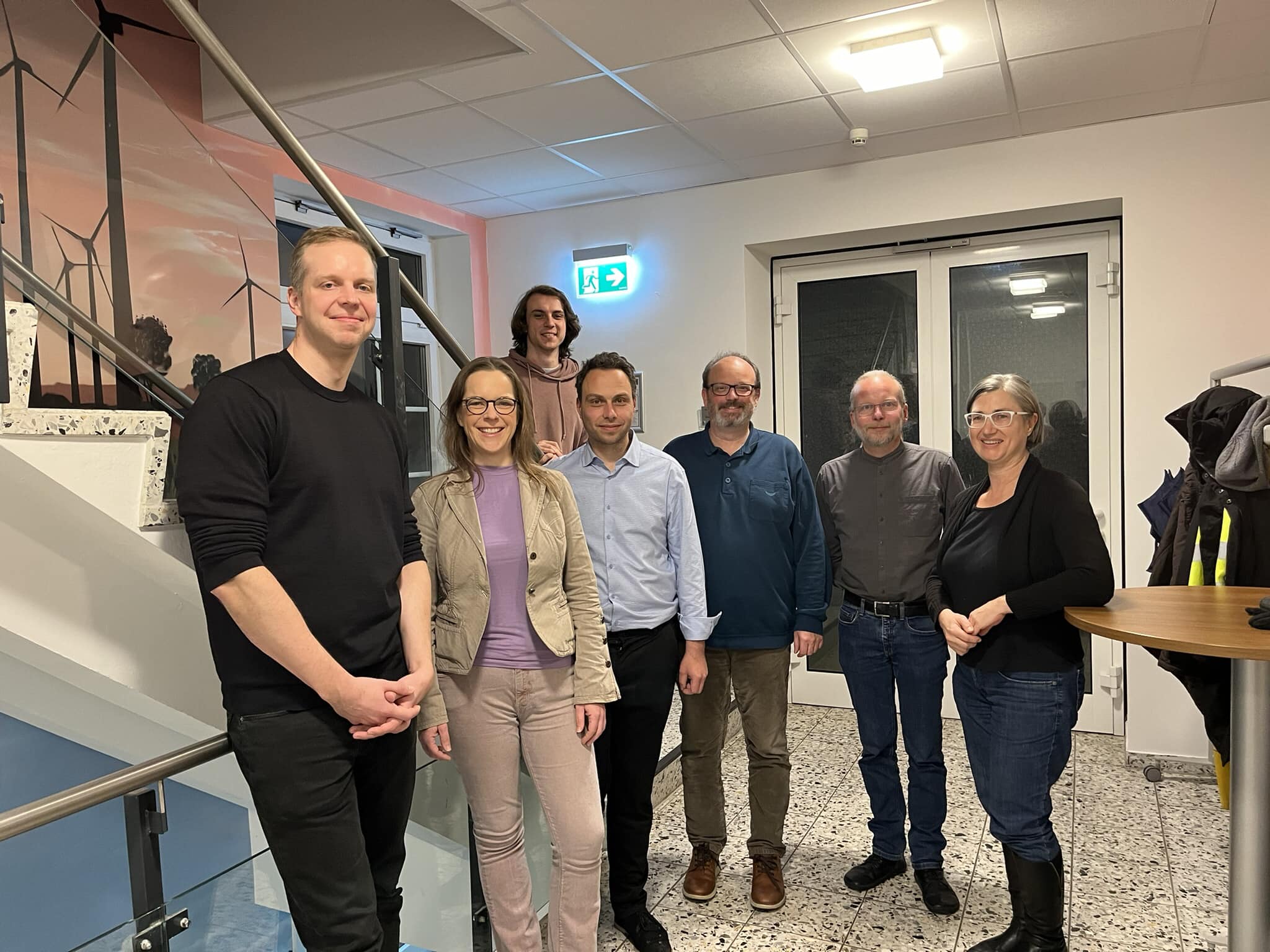 Ein Foto des neuen Ortsvorstandes Quickborn mit unseren Direktkandidat*innen zur Bundestagswahl 2025.